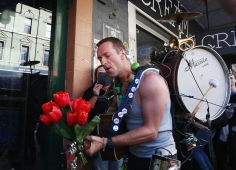 Chris+Martin+Coldplay+Films+Video+Sydney+1b_WFdQhReAx.jpg
