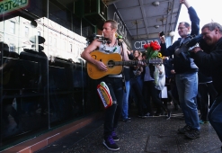 Chris+Martin+Coldplay+Films+Video+Sydney+PU3knq2PGqZx.jpg