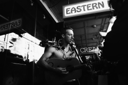 Chris+Martin+Coldplay+Films+Video+Sydney+ZLZaXAZoYfpx.jpg