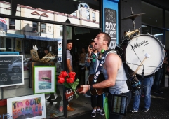 ChrisMartinColdplayFilmsVideoSydney4y4ZdCeLcc9x.jpg