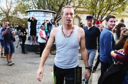 ChrisMartinColdplayFilmsVideoSydneyhoVkw_QeKrQx.jpg