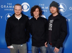 rs_1024x759-180117145440-1024-coldplay-11718.jpg