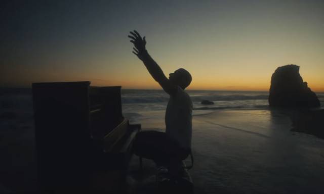 Le groupe dévoile le clip d'Everyday Life